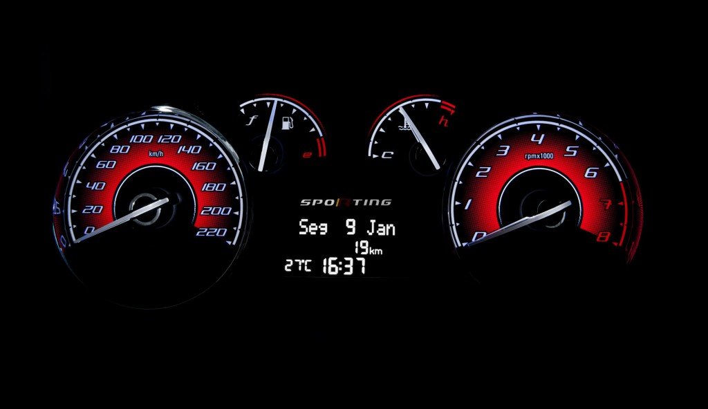 Compacto bem equipado 2 palio_sporting_026