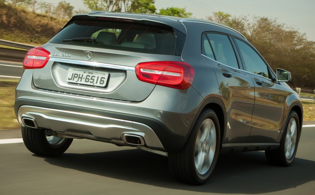 Test-drive com Mercedes-Benz GLA: características de SUV e de esportivo